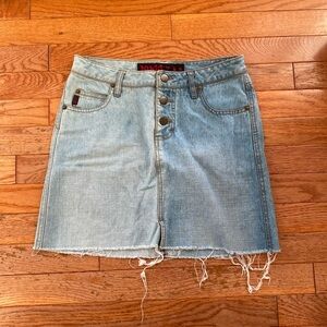 Light wash blue two toned jean Mudd vintage skirt